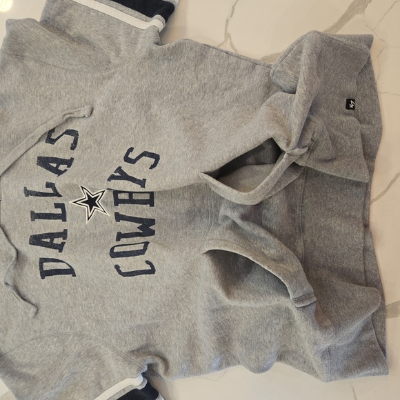 47 Gray Dallas Cowboys Hoodie - Picture 5 of 10